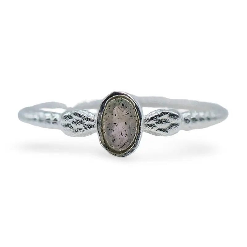 Ring - 925 Sterling Silver - Oval Small Gemstone 8 Moonstone