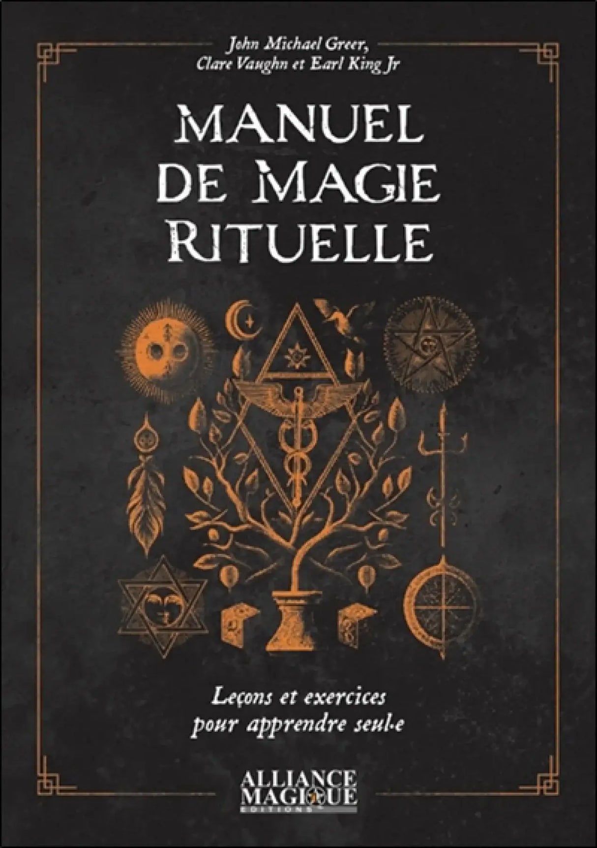 Livre Manuel de Magie Rituelle par Pür Sérénité, couverture noire ornée de symboles cuivrés.