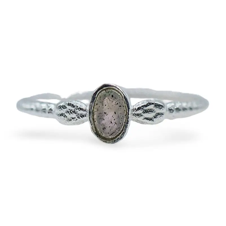 Ring - 925 Sterling Silver - Oval Small Gemstone 8 Moonstone